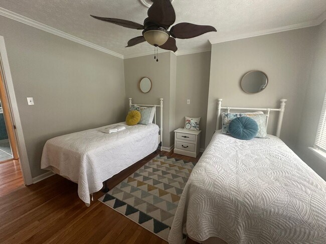 Building Photo - Call Amanda Tate at 757-289-6810 for more information