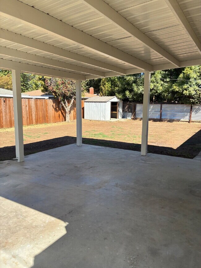 Building Photo - 2653 Agnes Way