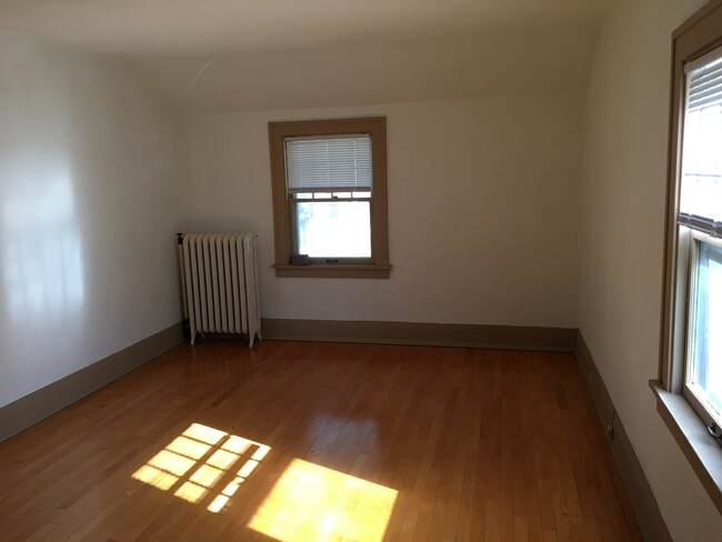Building Photo - ALL UTILITIES PAID