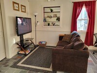 Building Photo - 30 Main St