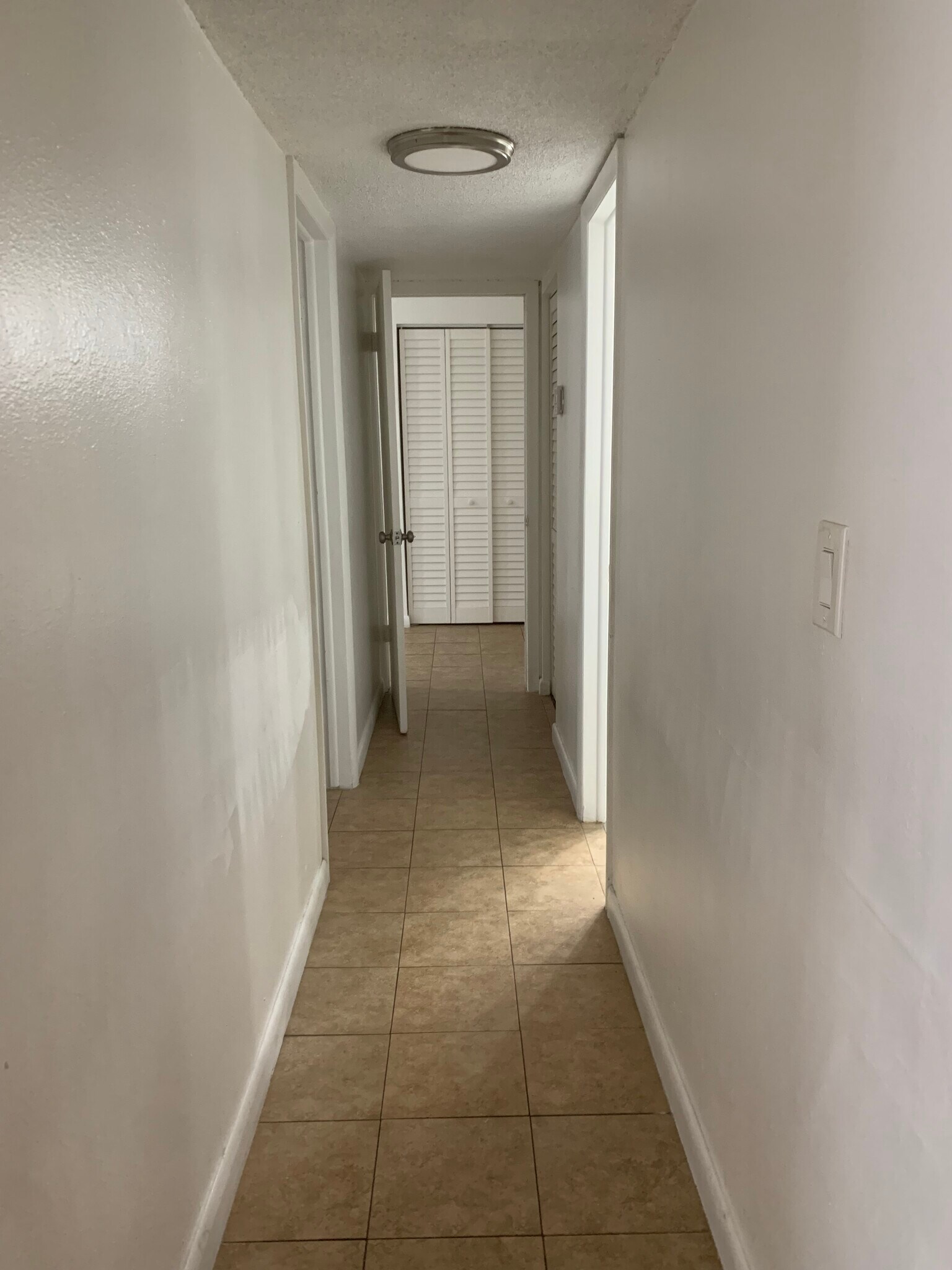 Building Photo - 6130 W 19th Ave