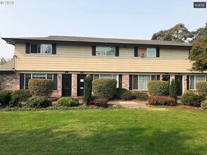 Building Photo - Available Now! Pet-Friendly 2 Bed/ 1.5 Bath with Patio & Parking