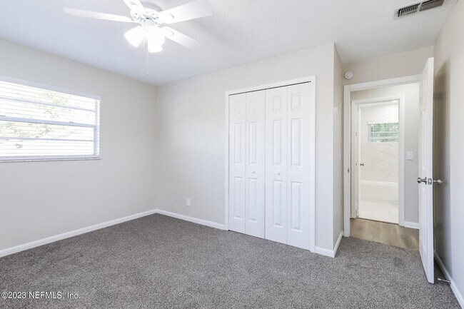 Building Photo - 8203 Ireland Dr