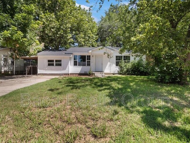 Primary Photo - 3927 SE 10th Pl