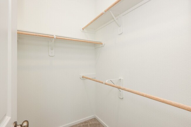 Building Photo - 2135 Salinas Dr