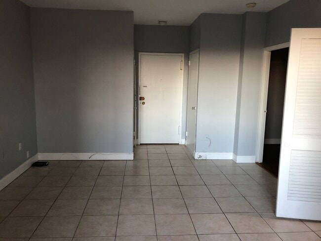 Building Photo - 1021 Arlington Blvd