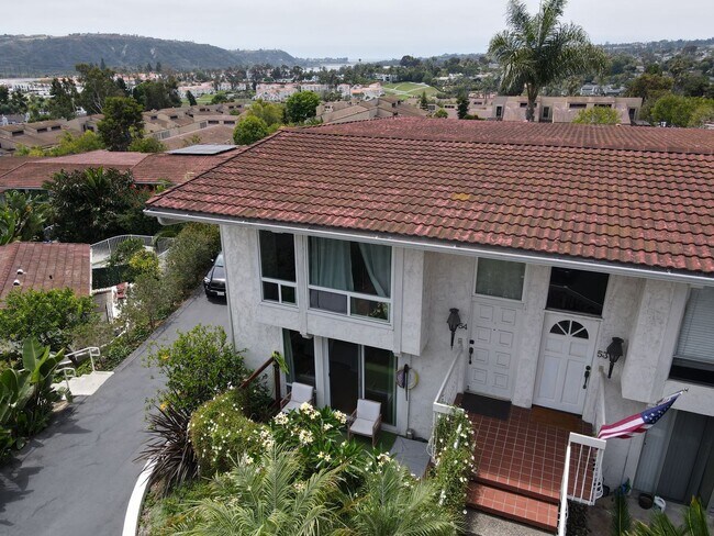 Primary Photo - Luxurious Carlsbad Townhome with Ocean Views