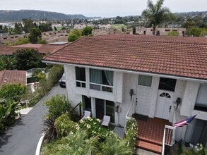 Building Photo - Luxurious Carlsbad Townhome with Ocean Views
