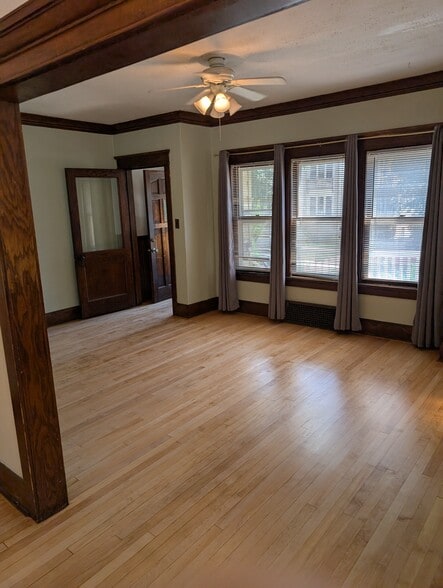 Lr - 2411 N Cramer St