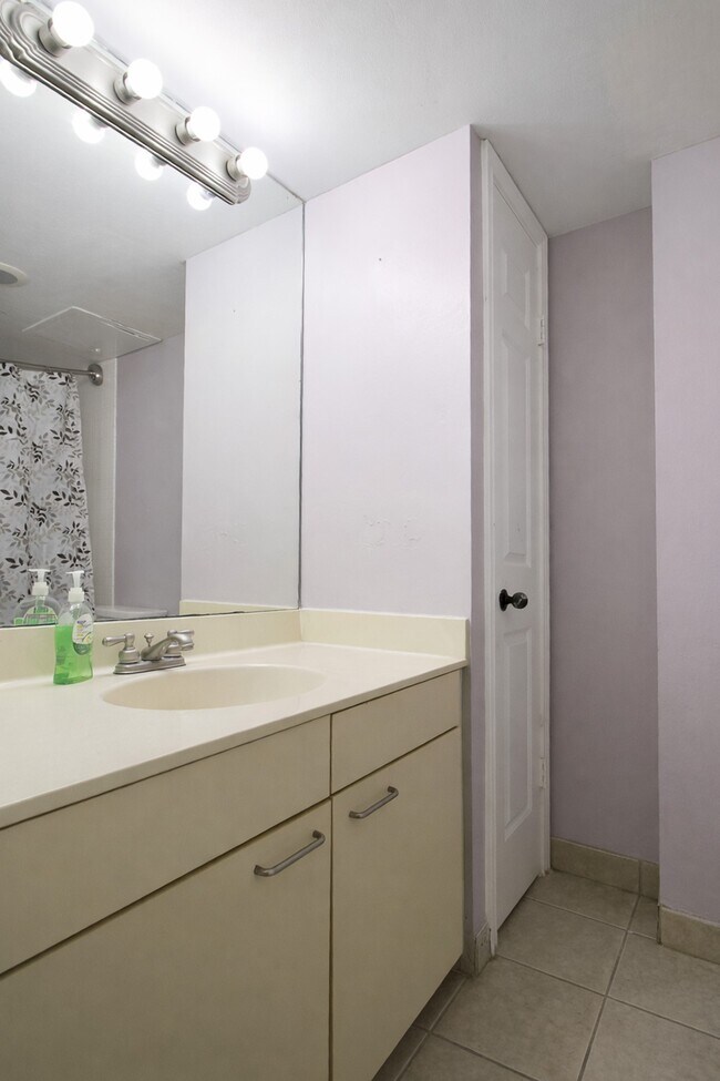 Building Photo - 3525 Sage Rd