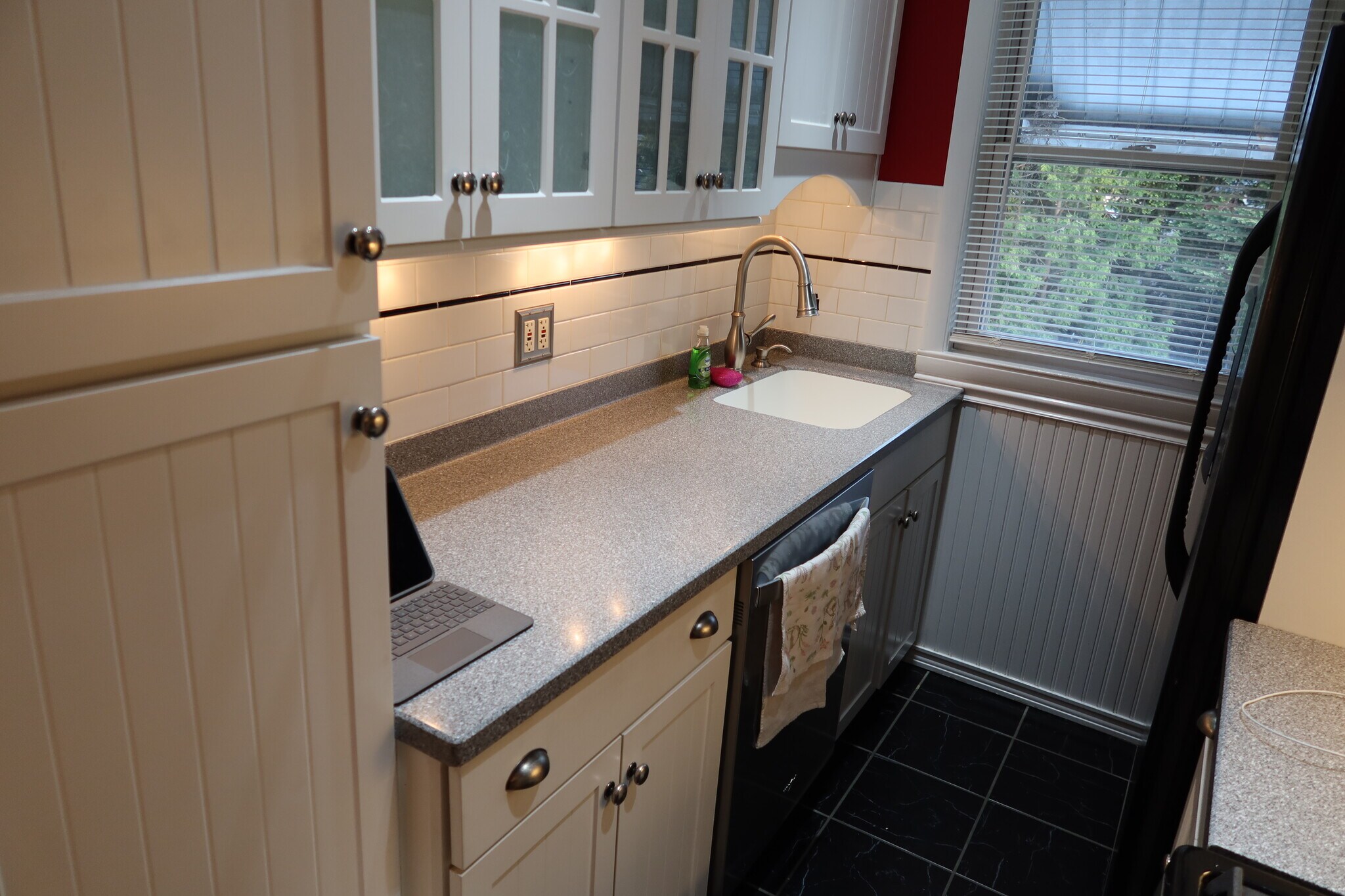 Kitchen - 369 Carter Ave