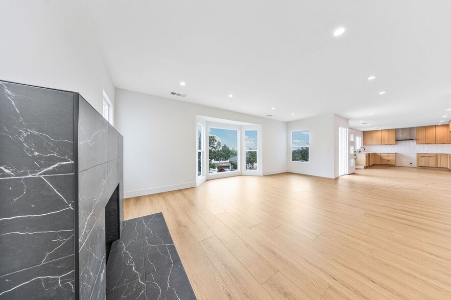 Building Photo - 5455 Harcross Dr