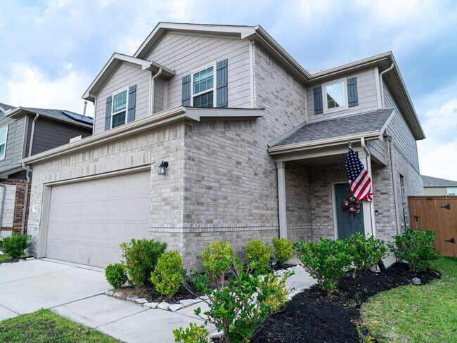 Building Photo - 8214 Star Ter Dr