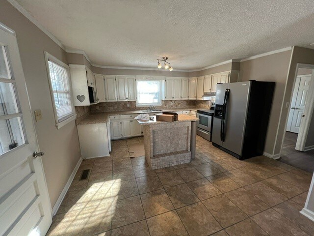 Building Photo - 4890 Highway 157