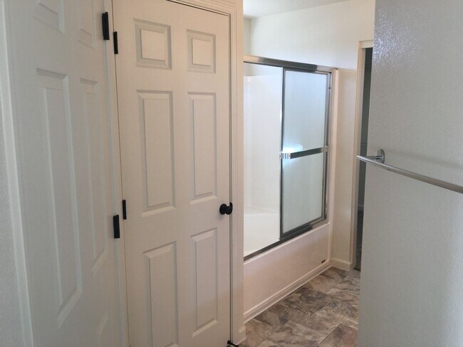 Building Photo - COMING SOON East Sparks House - 3 Bedroom ...