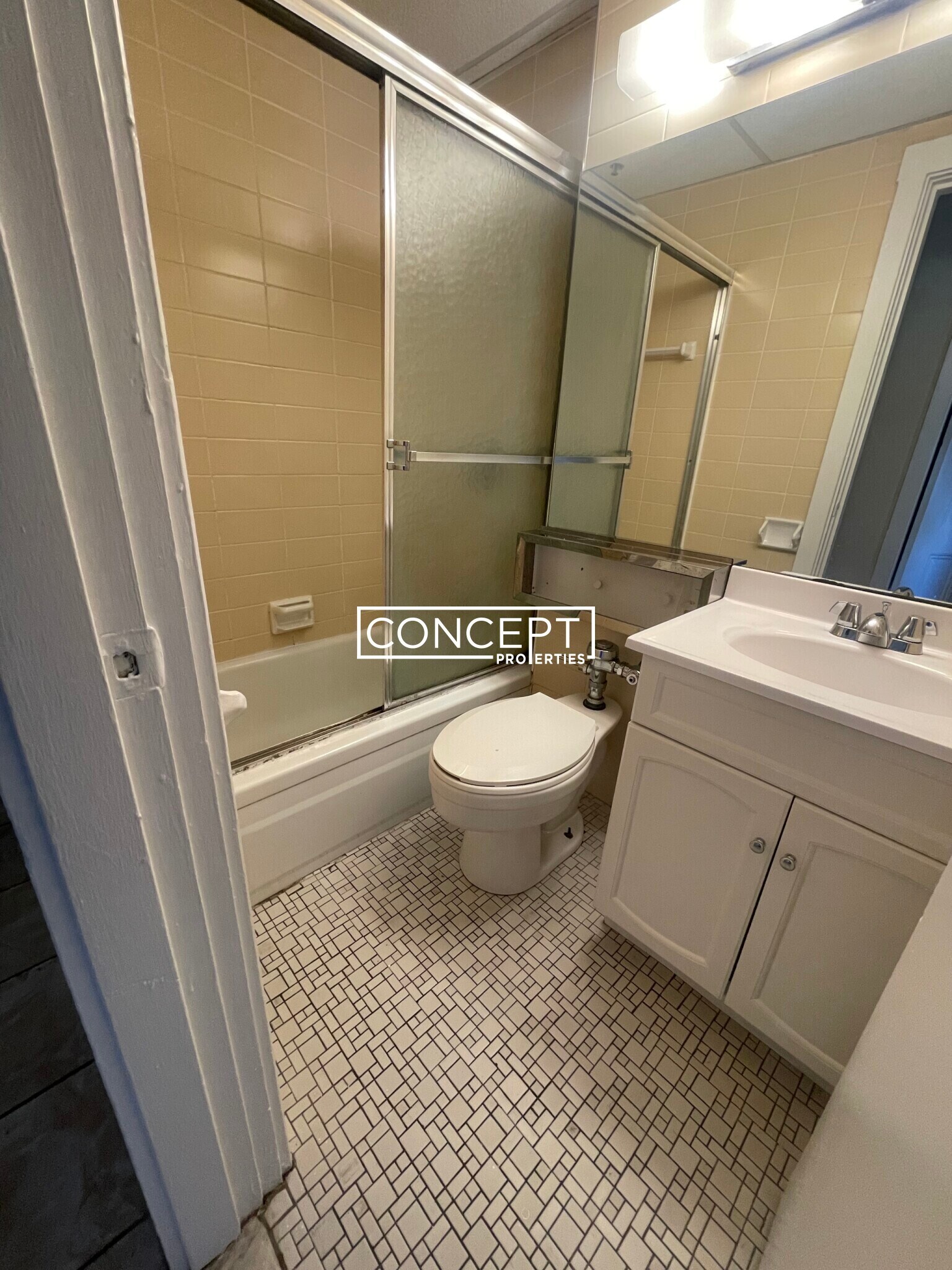 Building Photo - 62 Boylston St