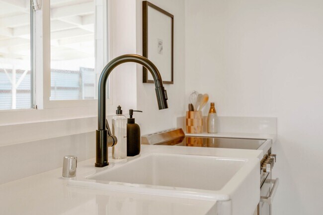 Building Photo - COMING SOON: 3-Bed, 2-Bath Desert-Modern B...