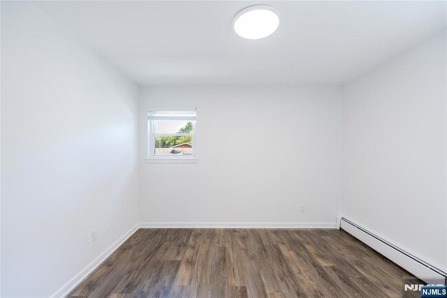 Building Photo - 1432 13th St