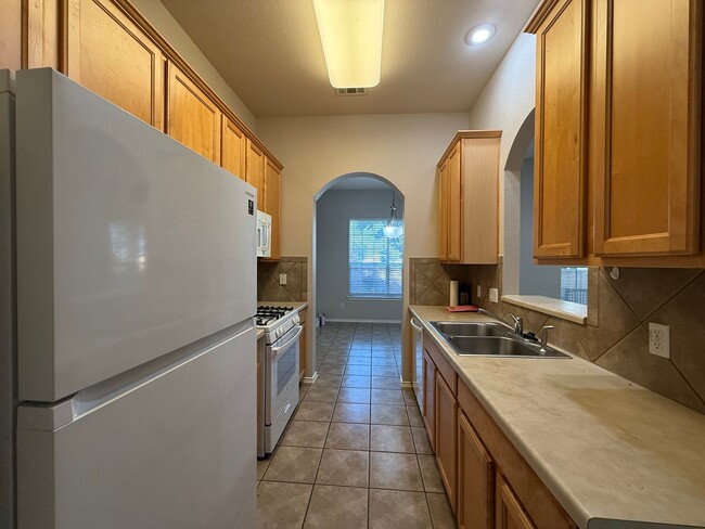Building Photo - Great 2 Bed 2 Bath Condo!