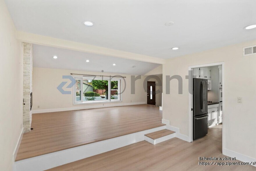 Building Photo - 1019 Pilinut Ct