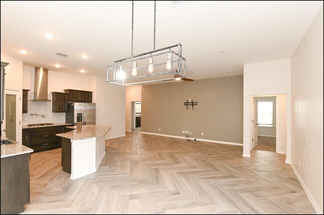 Building Photo - 14905 Tierra Haven Ave