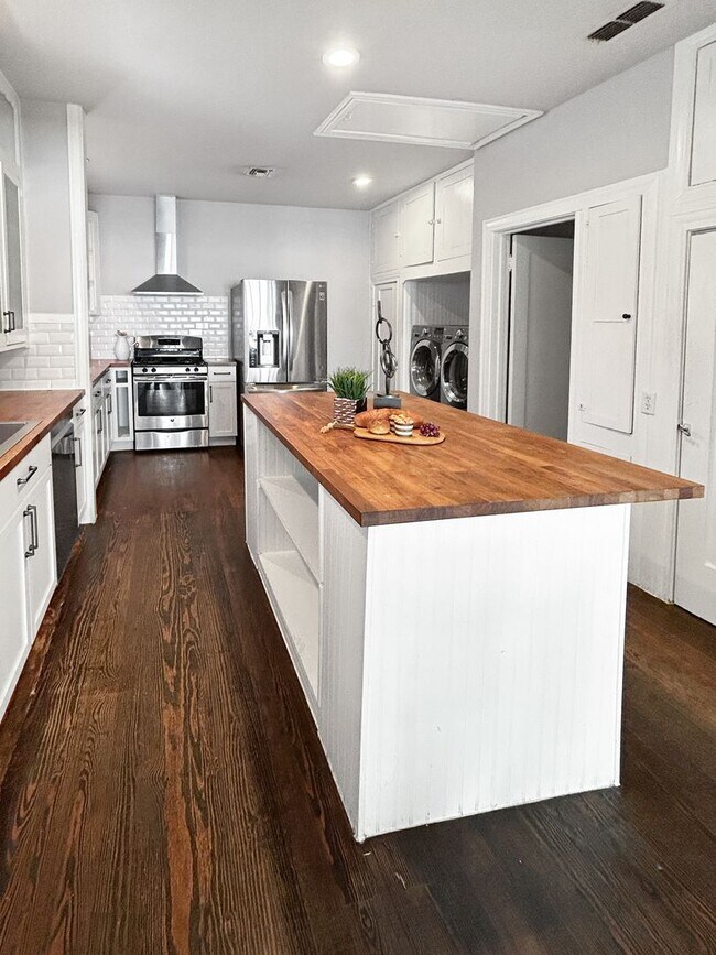 Building Photo - One Story Dream