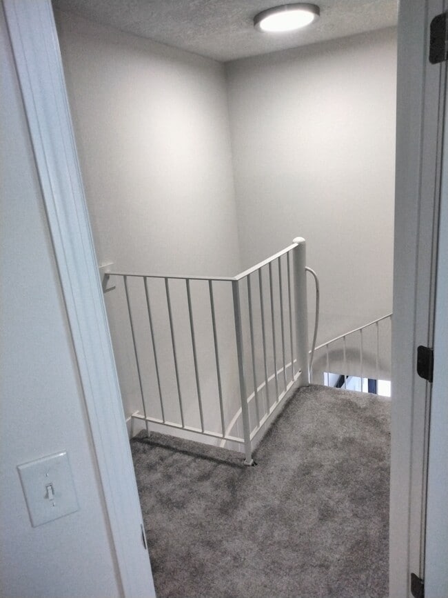 Building Photo - 7434 72nd Ln N