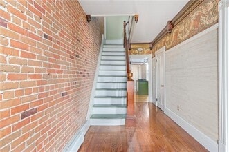 Building Photo - 181 Carrington Ave