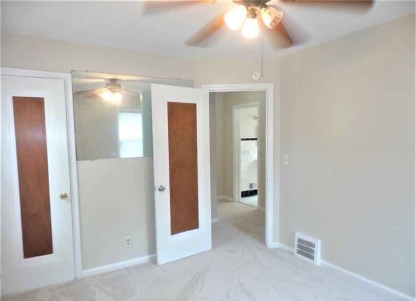 Building Photo - 19104 Kenosha St