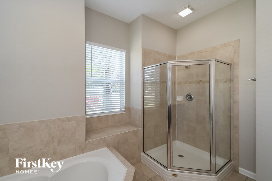 Building Photo - 466 Hefferon Dr