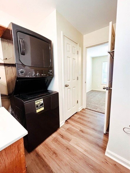 Building Photo - 112 Ballygar St