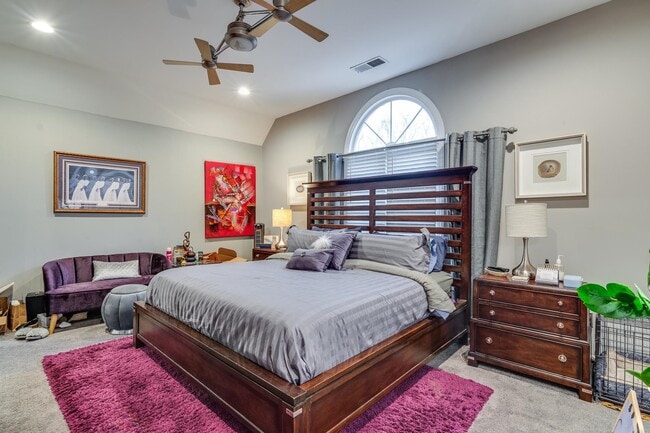 Building Photo - 1986 Eastend Dr