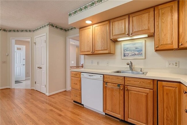 Building Photo - 94 Greenwood Park