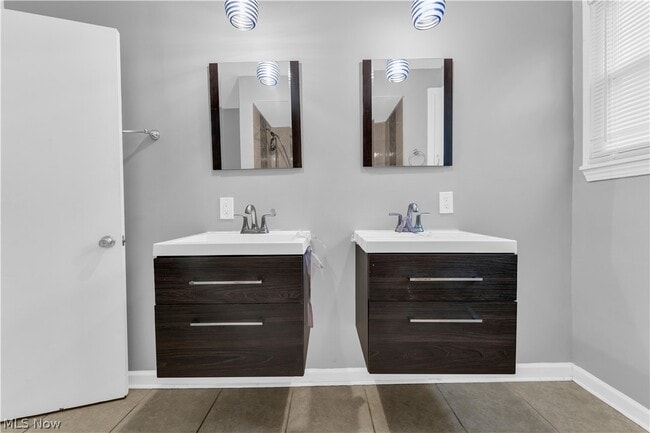 Building Photo - 68 Ennis Ave