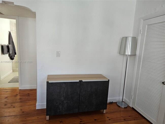 Building Photo - 622 15th St