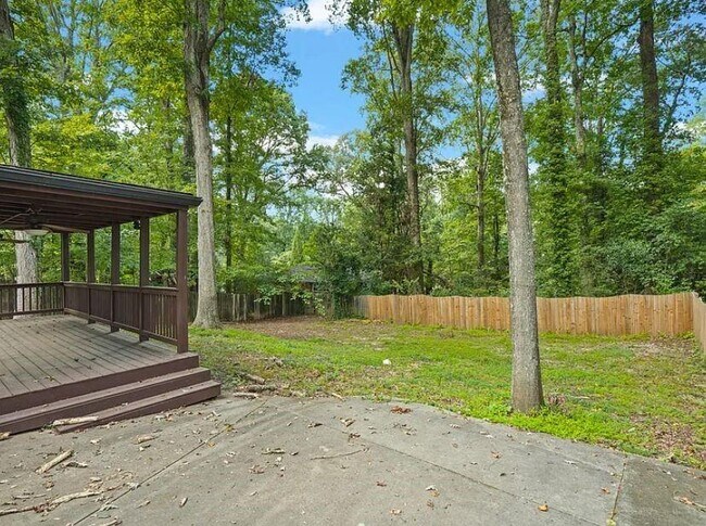 Building Photo - 2371 Ben Hill Rd