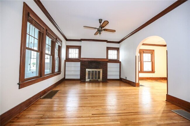 Building Photo - 516 Cedarwood Terrace