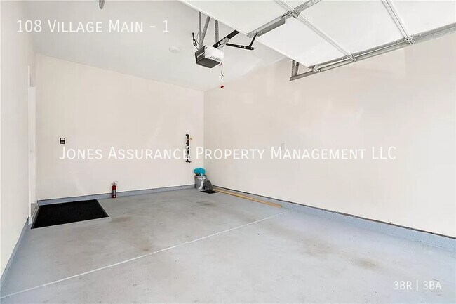 Building Photo - 108 Village Main