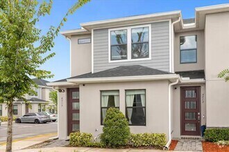 Building Photo - 4715 Terra Esmeralda Dr