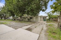 Building Photo - 418 N Fiske Blvd