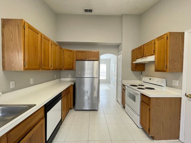 Building Photo - CUTE HOME IN SOUTHEAST ORLANDO