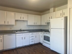 Building Photo - Lansing27