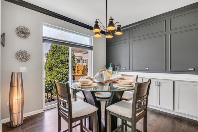 Building Photo - 3227 N Heritage Ln