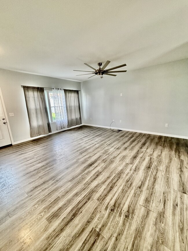 Building Photo - 104 Ida Marie Dr