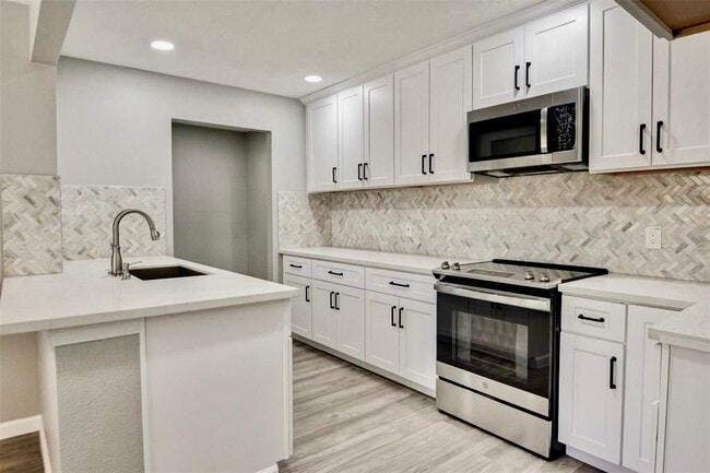 Building Photo - 7906 Hammerly Blvd