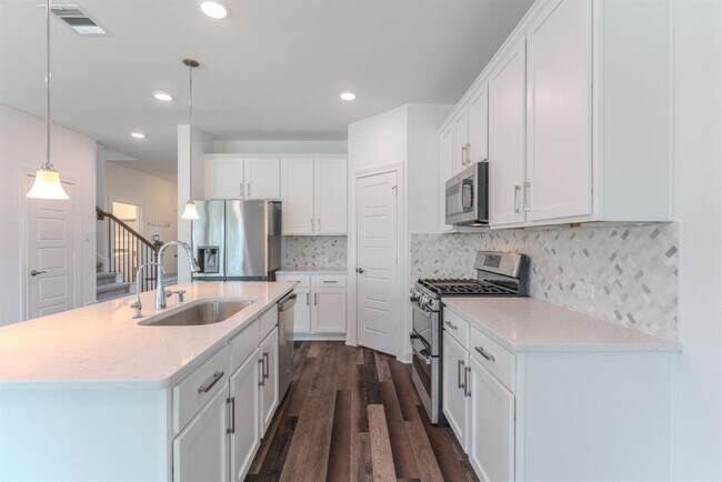 Building Photo - 17116 Coneflower Pl