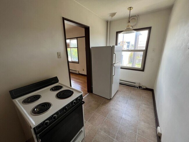 Building Photo - 6209 1/2 15th Ave NW-302