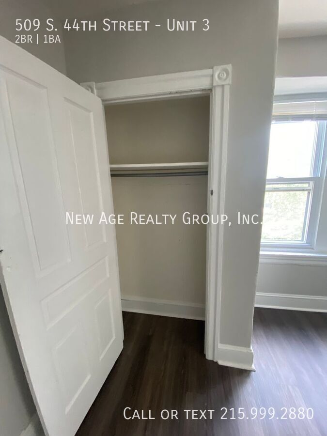 Building Photo - 509 S 44th St