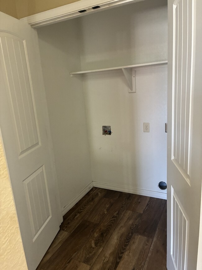 Building Photo - 3515 S 66th St