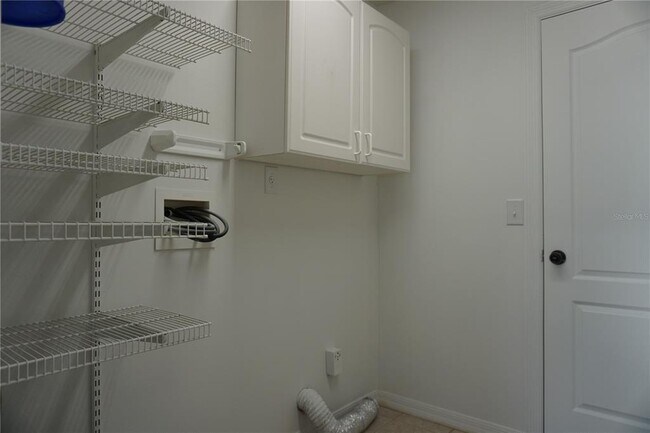 Building Photo - 10500 Lake Hasson Cir